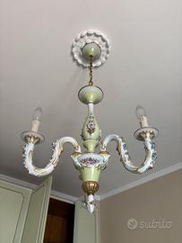 Lampadario a tre luci in porcellana verde a fiori