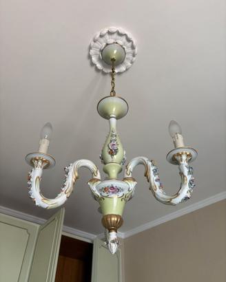 Lampadario a tre luci in porcellana verde a fiori