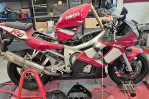 yamaha R6