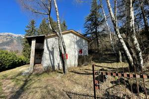 VILLA SINGOLA A FERRARA DI MONTE BALDO