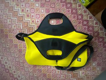 Porta Pc giallo