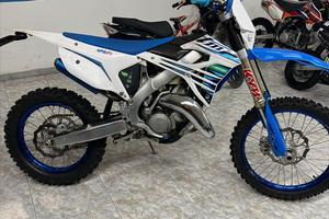 TM Racing EN 125 Fi 2T 2024 + cerchi Motard