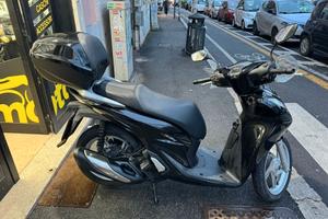 Honda SH 125 - 2022 euro 5 - PERMUTE