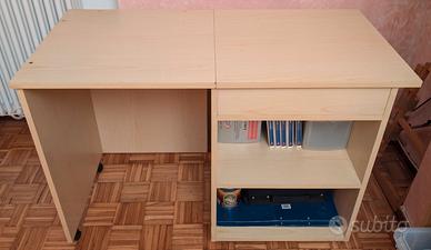 Scrivania richiudibile con ruote