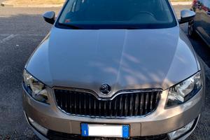 Octavia Wagon 2.0 tdi Ambition 150cv dsg E6