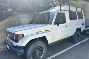 Toyota Land cruiser  HZJ 75 78