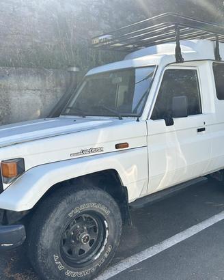 Toyota Land cruiser  HZJ 75 78