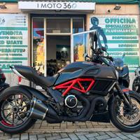 Ducati diavel carbon red - accessori, finanziabile