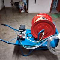Pompa irroratrice con carriola