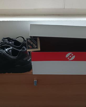 Scarpe saucony Shadow 6000 goretex