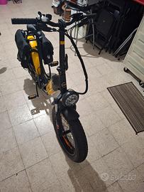 E bike Scrambler Ducati SCR X MAI USATA