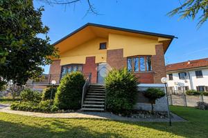VILLA SINGOLA A SEVESO