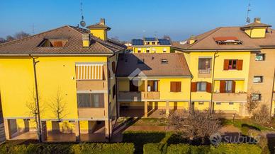 3 LOCALI A CADELBOSCO DI SOPRA