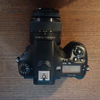 Sony a68 con obiettivo 18/55