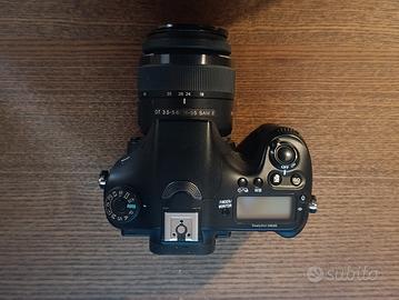 Sony a68 con obiettivo 18/55