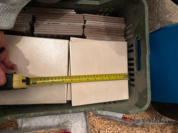 Piastrelle ceramica stock per sgombero