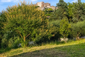 Terreno 4500mq con 4 annessi (117mq) vista Palazzo