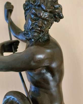 Statua bronzea di Nettuno