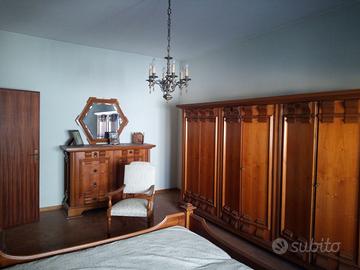 Camera da letto come da foto. Anche singoli pezzi