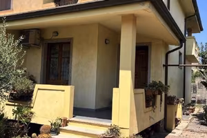Immobile in asta di 243 m² con più di 5 locali e b