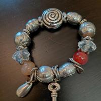Bracciale con elastico