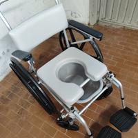 Sedia a rotelle da bagno per anziani e disabili
