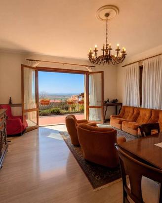 Villa di 250 m² con più di 5 locali e box auto a T