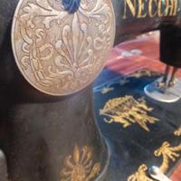 macchina da cucire a pedale necchi a scomparsa