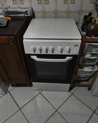 Cucina Beko 60 cm – Gas + Forno Elettrico –