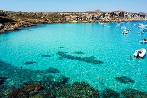 Casa fronte porto e a pochi minuti dalla spiaggia