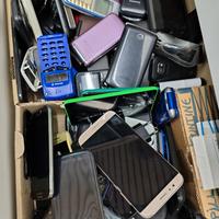 ASSORTIMENTO CELLULARI