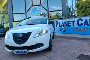 Lancia Ypsilon 1.2 69 CV 5 porte GPL Ecochic Gold 