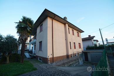 VILLA A PONTE SAN PIETRO