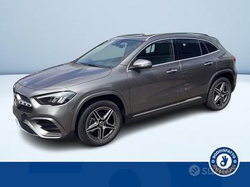 Mercedes-Benz GLA 250 E PLUG-IN HYBRID AUTOMA...