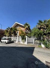 Immobile in asta di 338 m² con più di 5 locali a P
