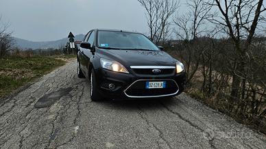 Ford Focus 1.6 tdci     Leggere la descrizione 