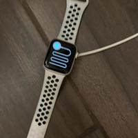 Apple Watch Series 4 (A1977)