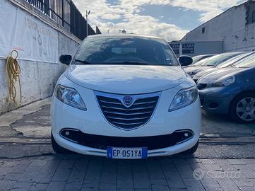 Lancia Ypsilon 0.9 TwinAir 85 CV 5 porte Metano Ec