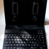 Cover con tastiera magnetica