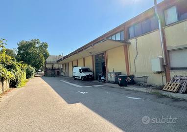 Magazzino di 1.900 mq uscita autostra Ferrara nord