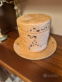 Vaso con coperchio  e piatto centro tavola