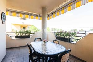 Trilocale con terrazzo e box