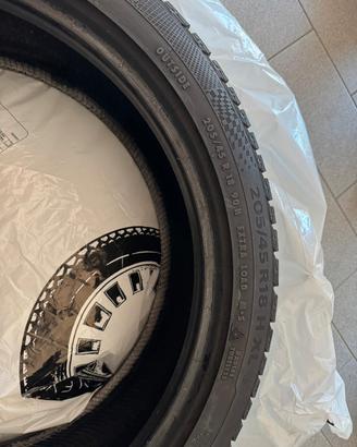 Coppia gomme invernali Continental 205/45 R18 