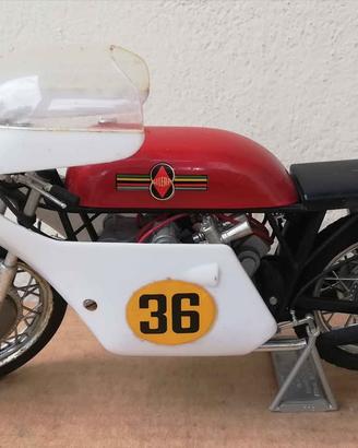 modellino moto Gilera 500 cc 4 cilindri