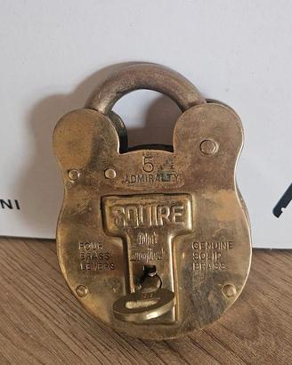 ANTICO LUCCHETTO IN OTTONEVINTAGE HANRY SQUIRE