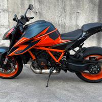 Ktm 1290 superduke r 2020