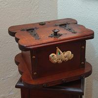 Bauletto portagioie in legno