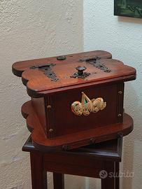 Bauletto portagioie in legno