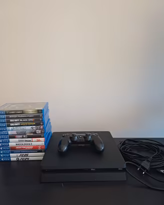 PS4 + GIOCHI+ CONTROLLER