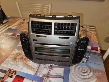 Ricambi Toyota Yaris II autoradio plancia clima